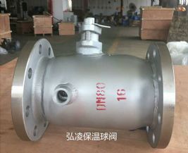 �������y