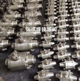 �������y